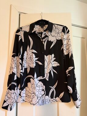 Halogen Black and White Floral Button-Up Blouse